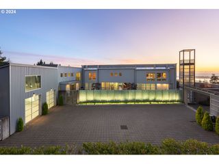 179 SILETZ Hwy, Lincoln City, OR 97367