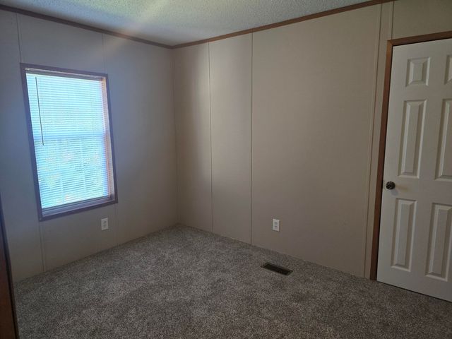 205 W Mcalpin Street, Hebron, IN 46341