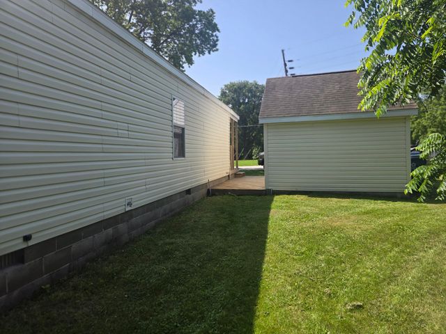 205 W Mcalpin Street, Hebron, IN 46341