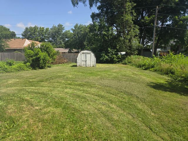 205 W Mcalpin Street, Hebron, IN 46341