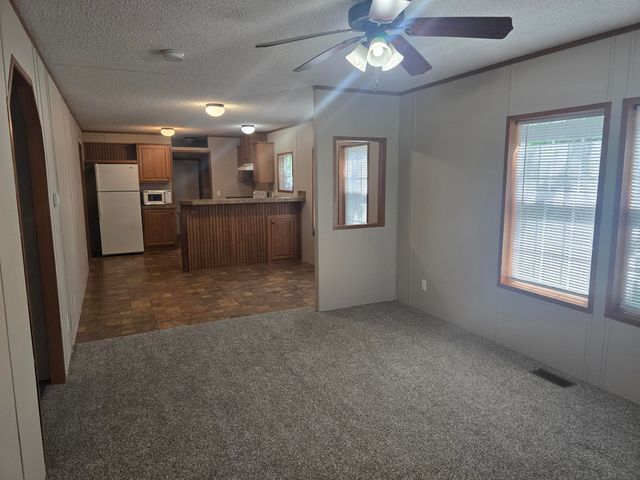 205 W Mcalpin Street, Hebron, IN 46341