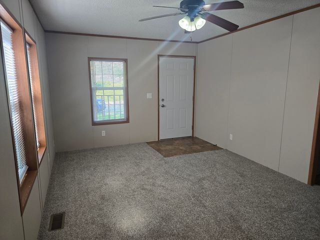 205 W Mcalpin Street, Hebron, IN 46341
