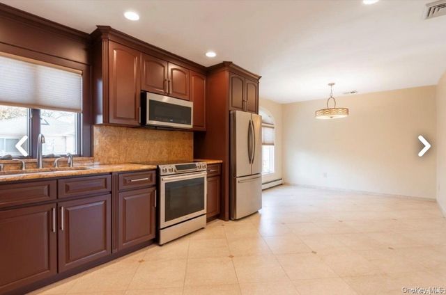 171 Roslyn Road, Mineola, NY 11501