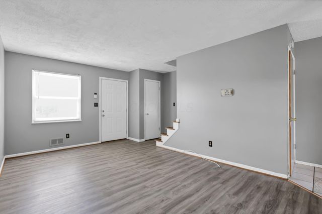 1746 Pine Tree Street S, H, Columbus, OH 43229