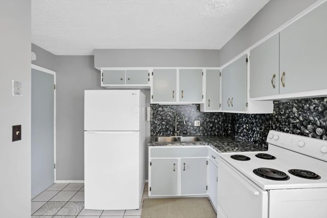 1746 Pine Tree Street S, H, Columbus, OH 43229
