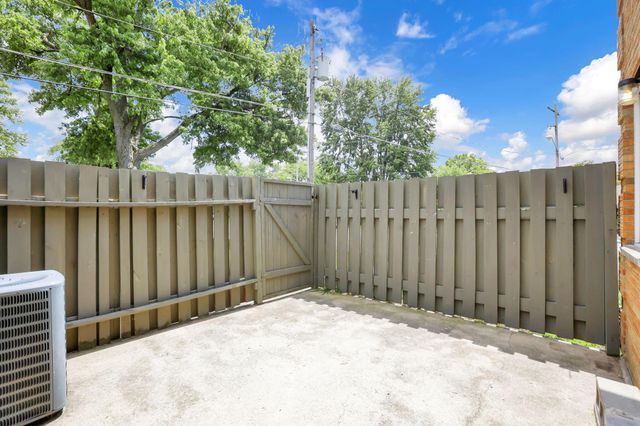 1746 Pine Tree Street S, H, Columbus, OH 43229