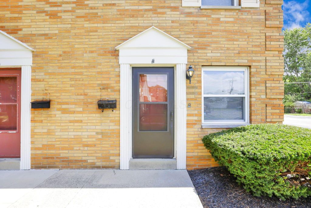 1746 Pine Tree Street S, H, Columbus, OH 43229