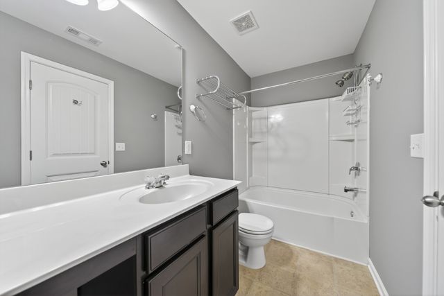 1300 Riverbirch Way, Hermitage, TN 37076