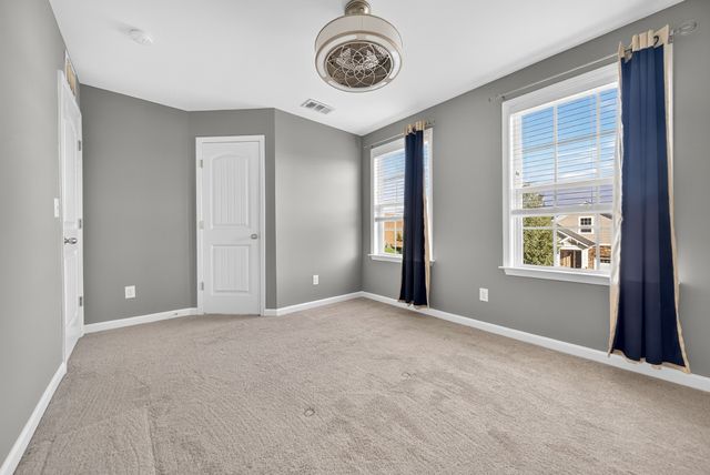 1300 Riverbirch Way, Hermitage, TN 37076