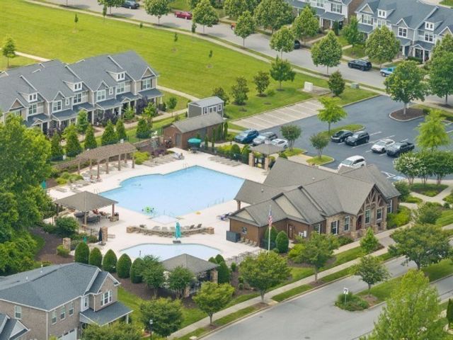 1300 Riverbirch Way, Hermitage, TN 37076