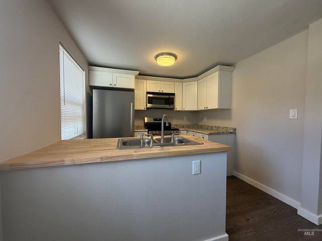 1805 Dorian Dr, Twin Falls, ID 83301