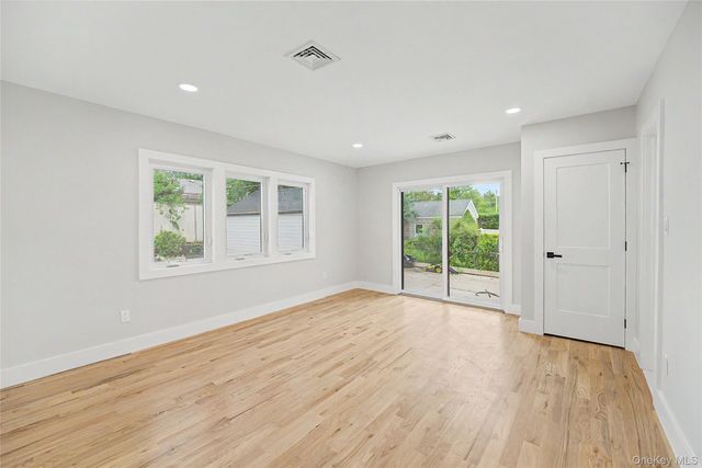 105 Moore Street, New Hyde Park, NY 11040