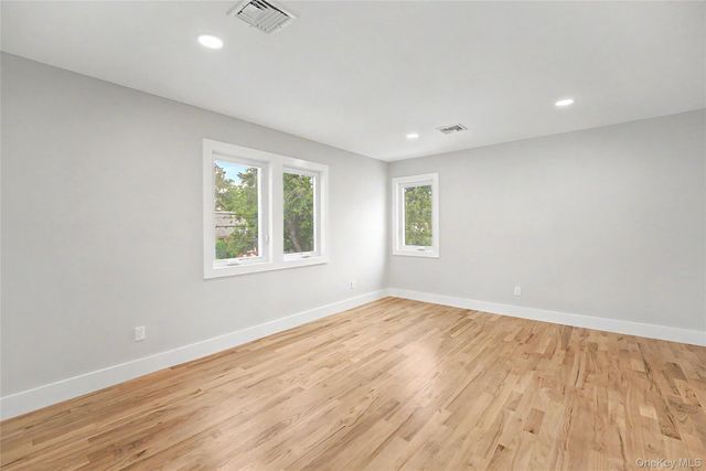105 Moore Street, New Hyde Park, NY 11040