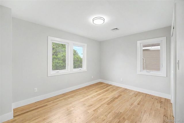 105 Moore Street, New Hyde Park, NY 11040