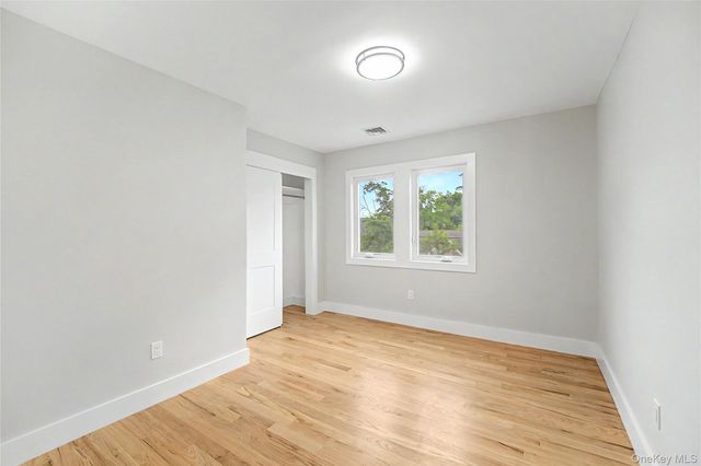105 Moore Street, New Hyde Park, NY 11040