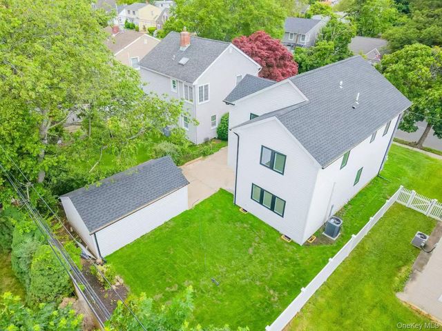 105 Moore Street, New Hyde Park, NY 11040