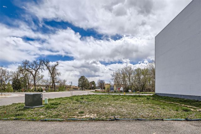 15007 W 68th Place, Arvada, CO 80007