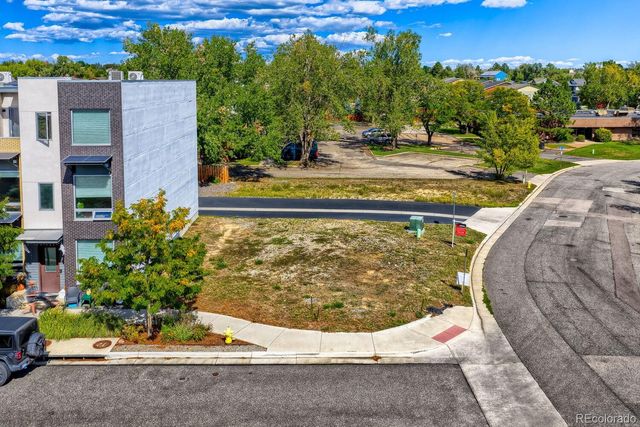 15007 W 68th Place, Arvada, CO 80007