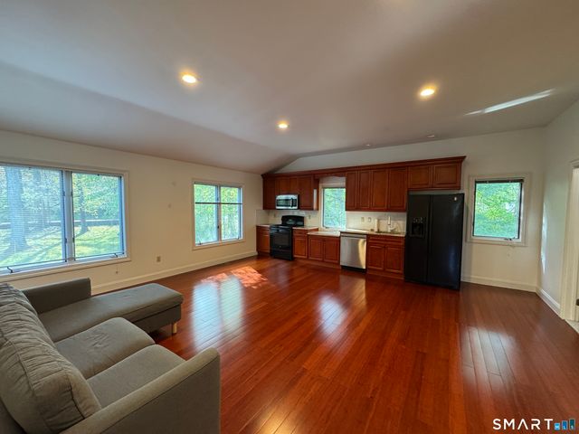 108 Comstock Hill Avenue, Norwalk, CT 06850