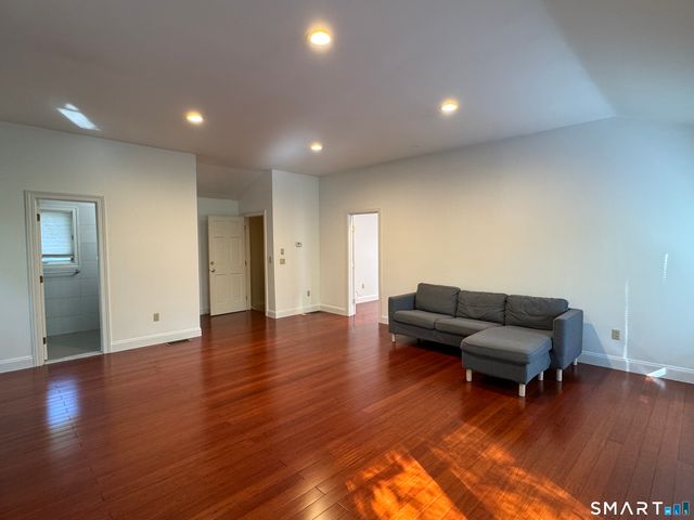 108 Comstock Hill Avenue, Norwalk, CT 06850