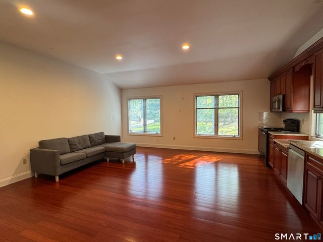 108 Comstock Hill Avenue, Norwalk, CT 06850