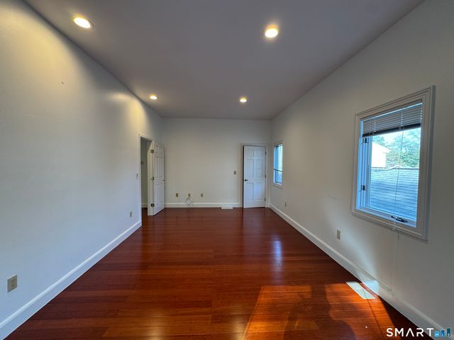 108 Comstock Hill Avenue, Norwalk, CT 06850