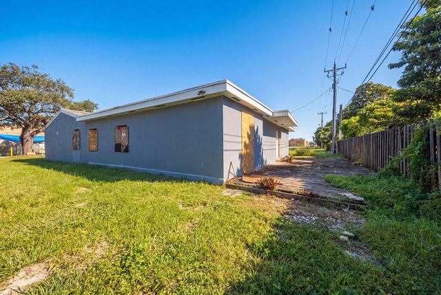 1900 N 66TH Avenue, Hollywood, FL 33024