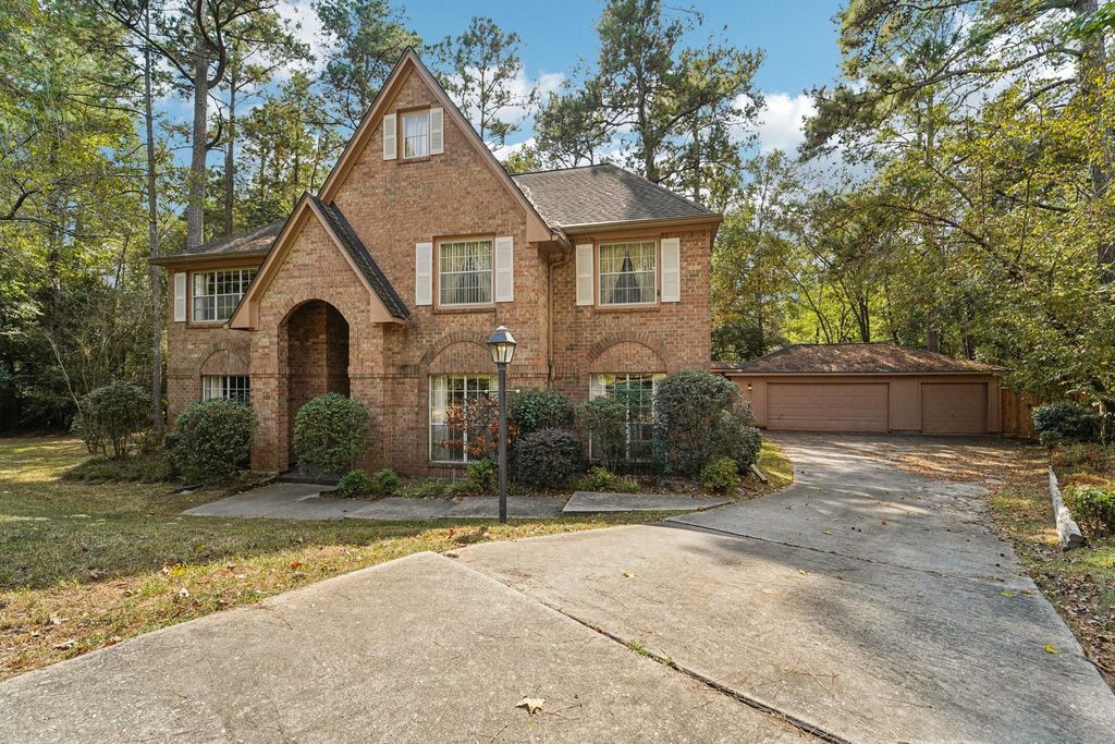 23 Twin Springs Place, The Woodlands, TX 77381