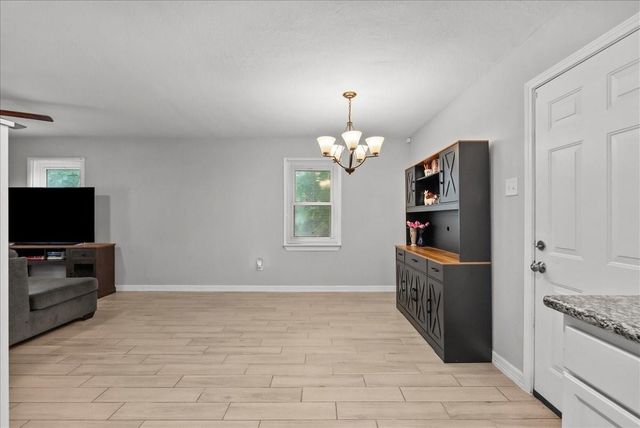 2806 4th Avenue N, Texas City, TX 77590