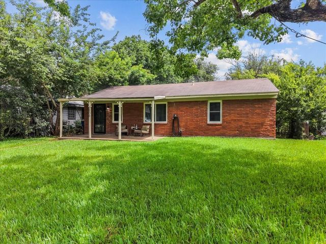 2806 4th Avenue N, Texas City, TX 77590
