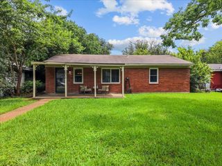 2806 4th Avenue N, Texas City, TX 77590