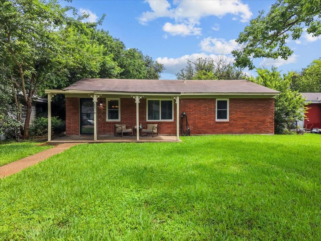 2806 4th Avenue N, Texas City, TX 77590