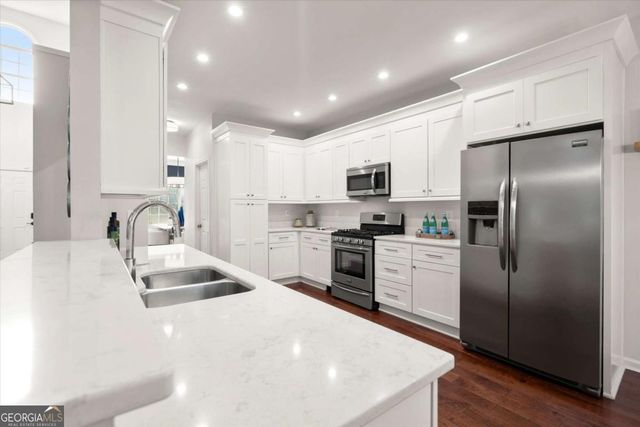 2015 Chelton Way SE, Smyrna, GA 30080