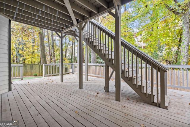 2015 Chelton Way SE, Smyrna, GA 30080