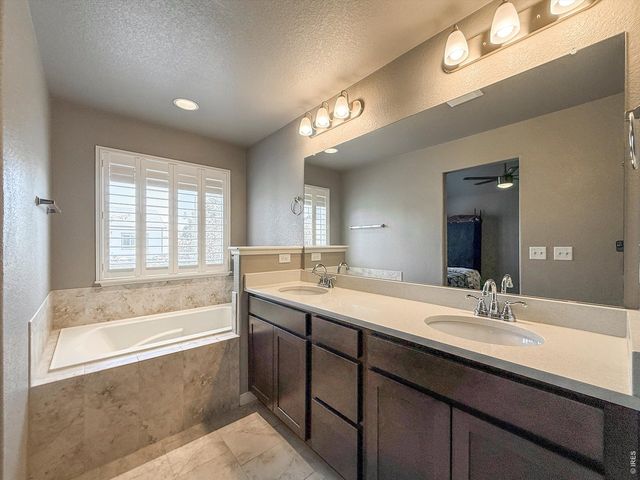 902 Canyonlands St, Berthoud, CO 80513