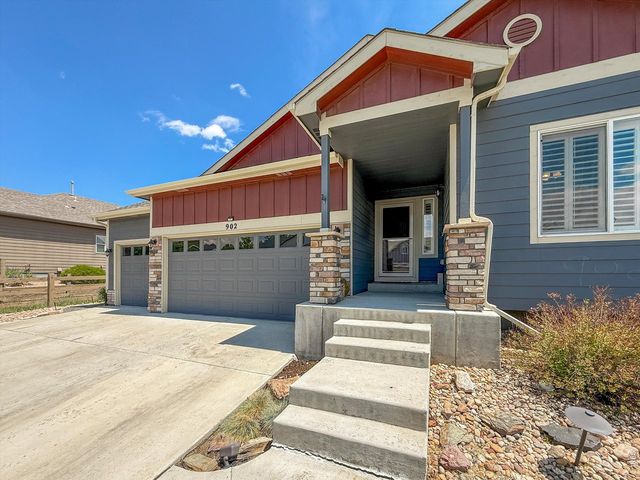 902 Canyonlands St, Berthoud, CO 80513