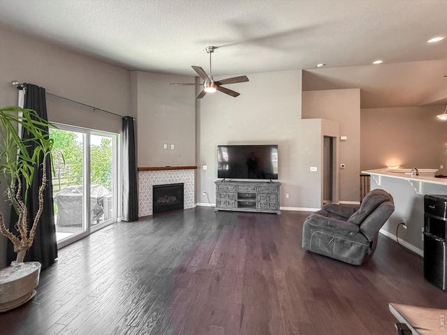 902 Canyonlands St, Berthoud, CO 80513