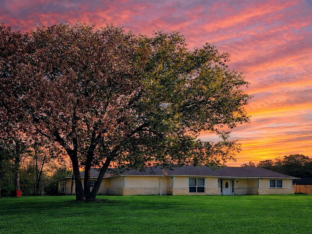 10510 Longleaf Drive, Conroe, TX 77385