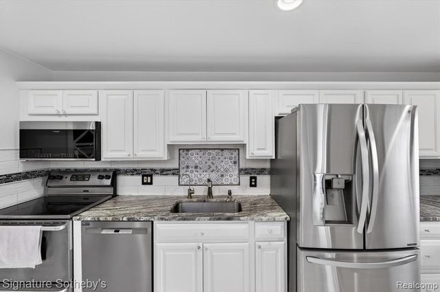 3341 Newton Road, Commerce Twp, MI 48382