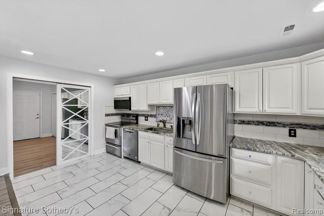 3341 Newton Road, Commerce Twp, MI 48382