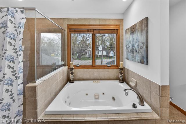 3341 Newton Road, Commerce Twp, MI 48382