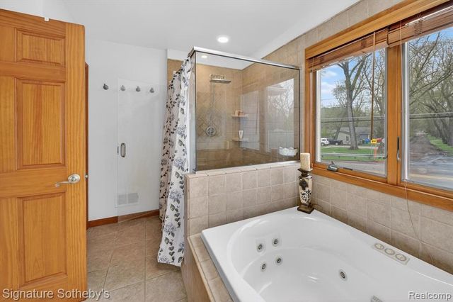3341 Newton Road, Commerce Twp, MI 48382