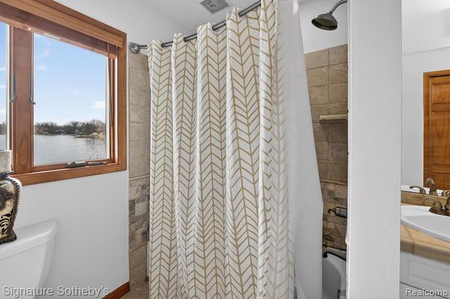 3341 Newton Road, Commerce Twp, MI 48382