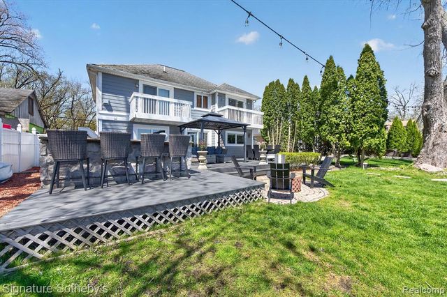 3341 Newton Road, Commerce Twp, MI 48382
