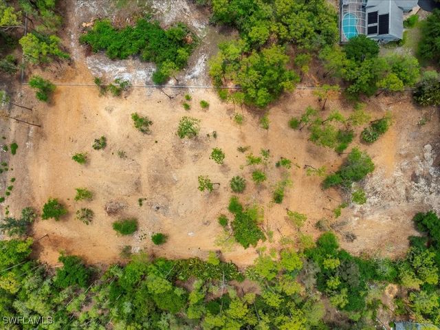 6940 Bottlebrush LN, Naples, FL 34109