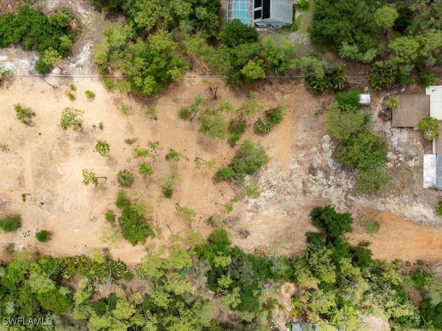 6940 Bottlebrush LN, Naples, FL 34109