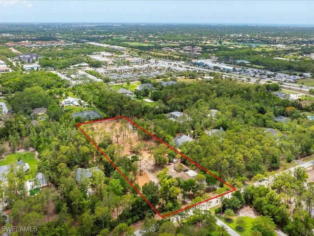 6940 Bottlebrush LN, Naples, FL 34109