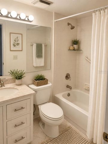 402 CERROMAR CIRCLE N 105, Venice, FL 34293