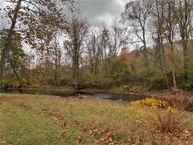 333 Green Acres Lane, Ligonier Twp, PA 15658