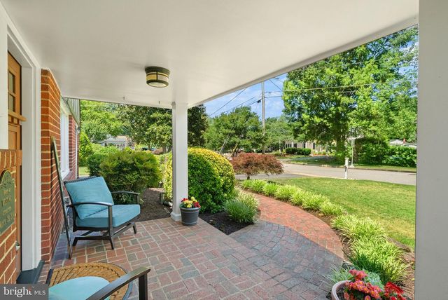 7868 MIDDAY LN, Alexandria, VA 22306